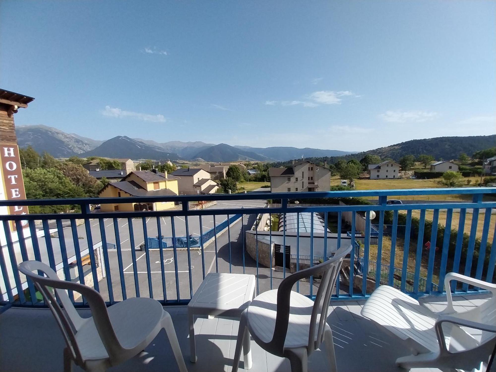 Hotel L'Oustalet Font-Romeu-Odeillo-Via Ngoại thất bức ảnh